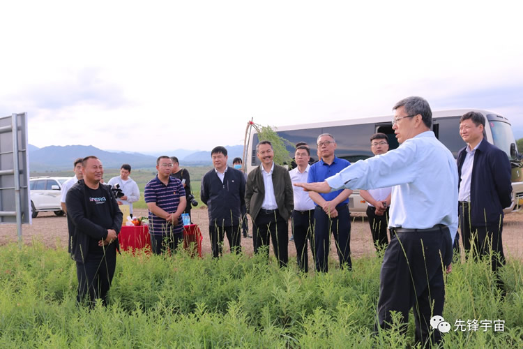 发展绿色药材生产 助力脱贫攻坚事业 -----记赤峰市委孟宪东书记一行来宇宙地镇调研指导工作